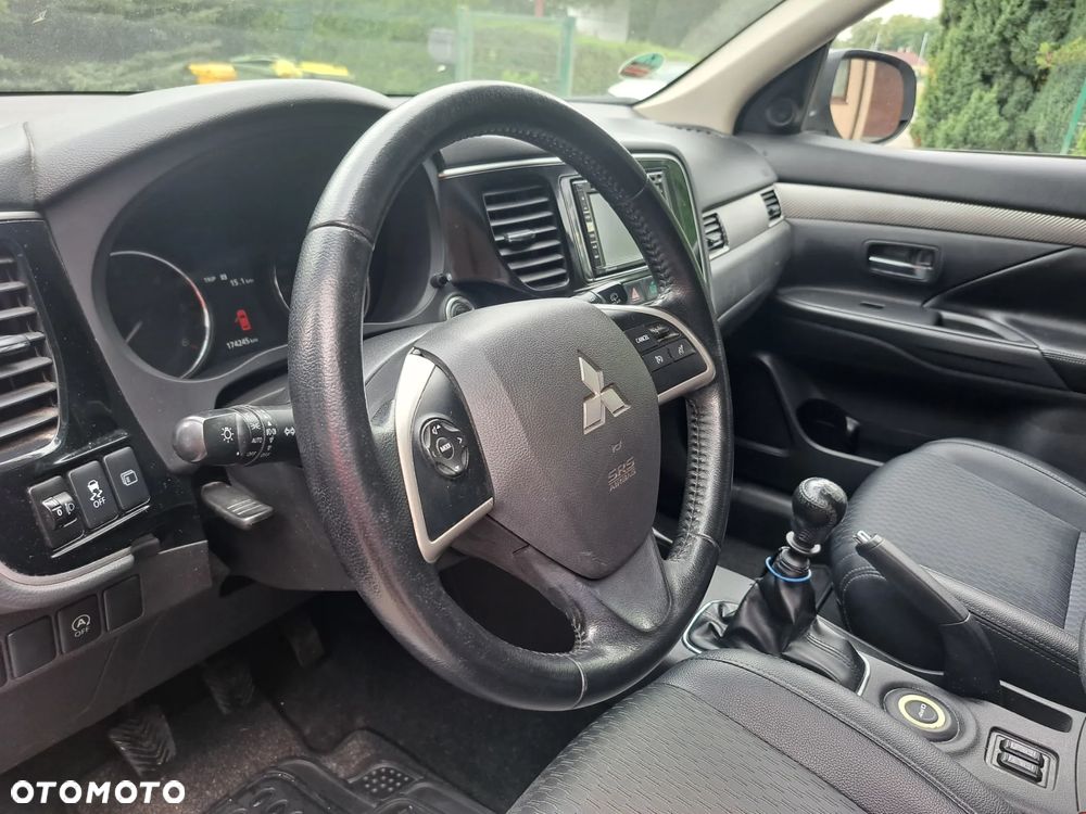 Mitsubishi Outlander 2.2 DI-D 4WD Diamant Edition - 12