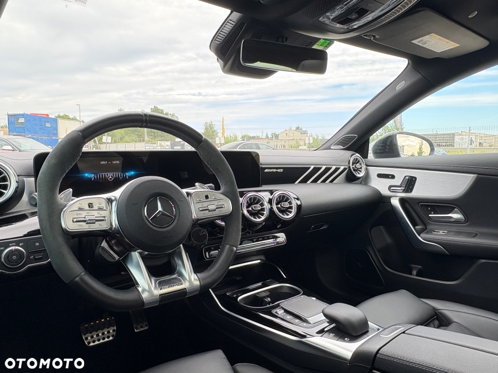 Mercedes-Benz CLA - 11