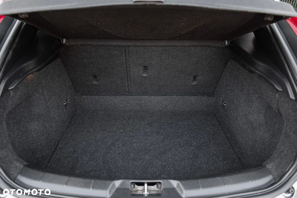 Volvo V40 D2 Drive-E R-Design Kinetic - 30