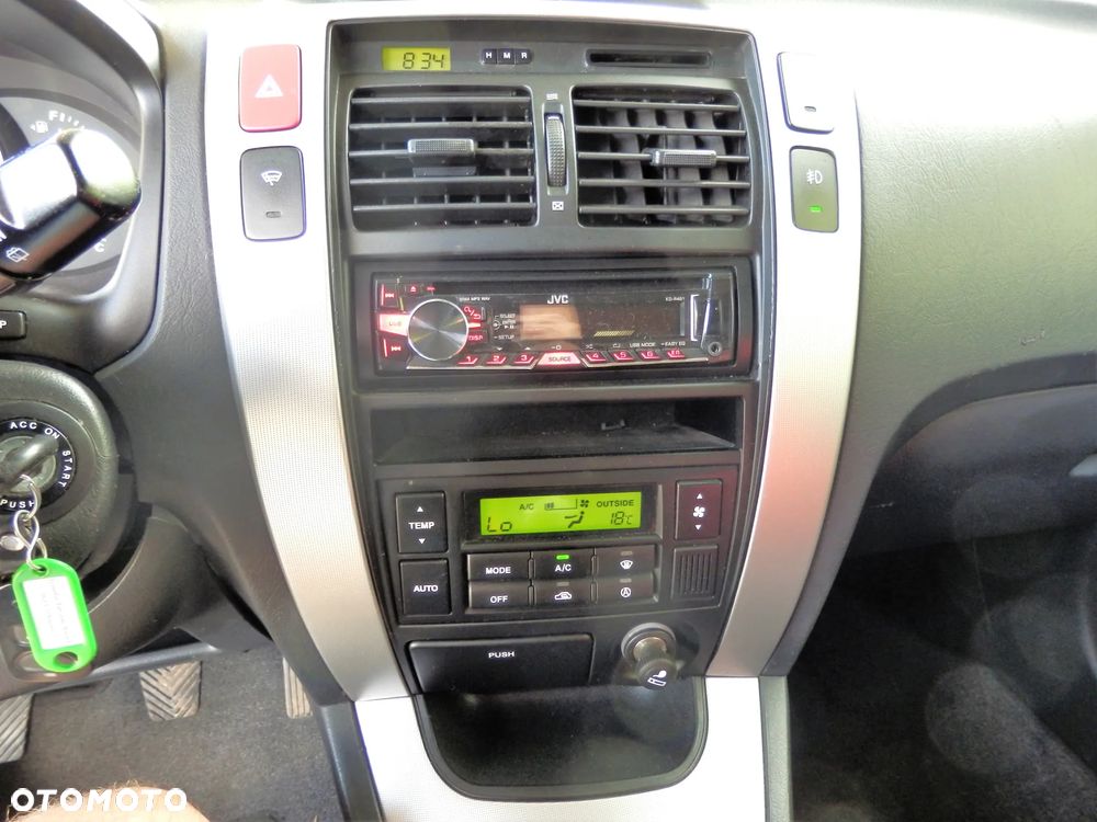 Hyundai Tucson 2.0 2WD FIFA World Cup - 20