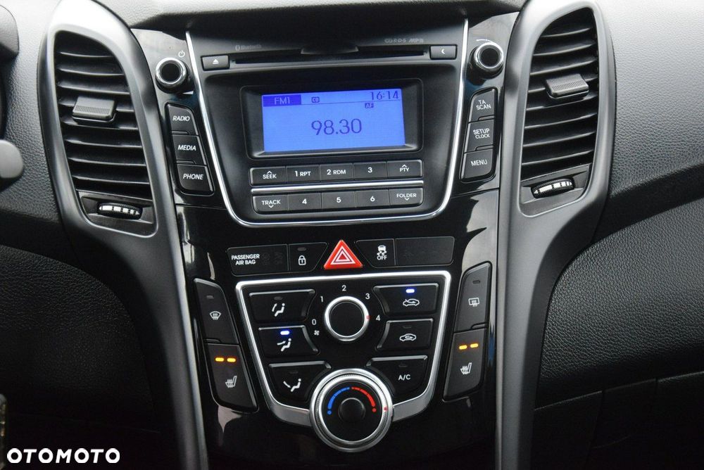 Hyundai i30 blue 1.4 Style - 34