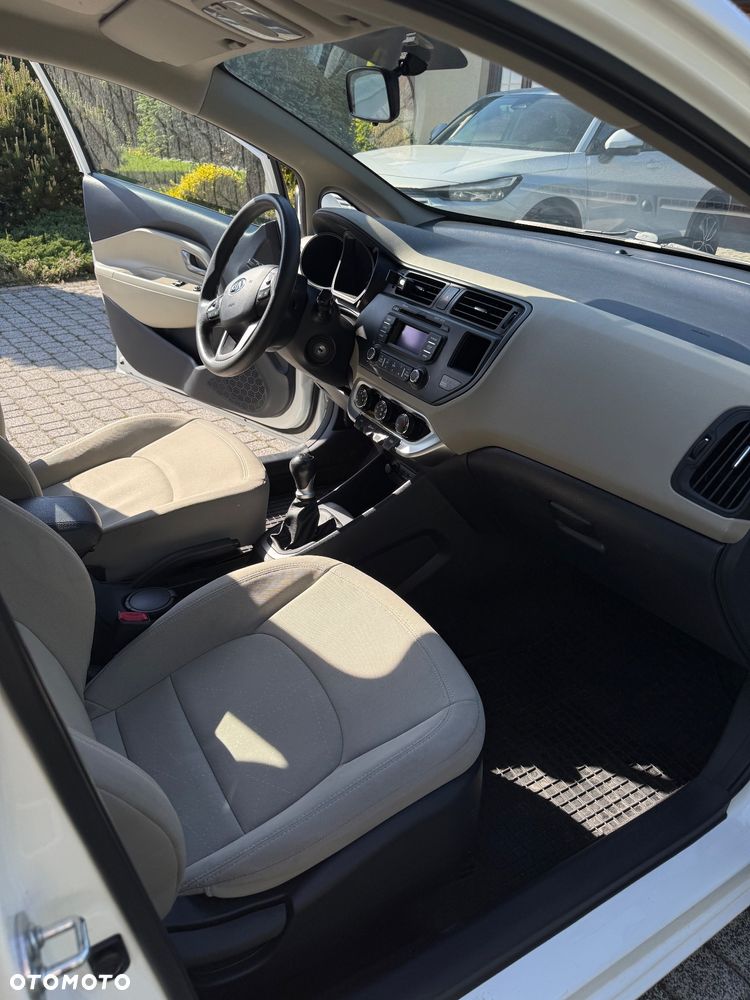 Kia Rio - 13
