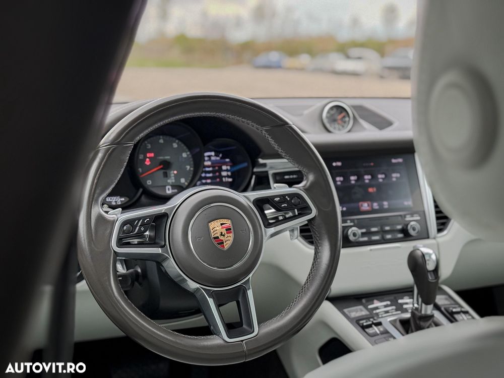 Porsche Macan 3.0 PDK S - 26