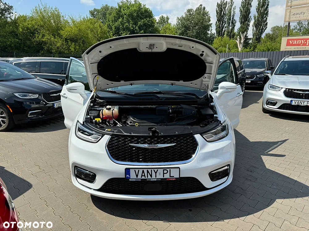 Chrysler Pacifica - 9