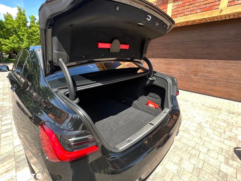 BMW Seria 7 M760Li xDrive - 12