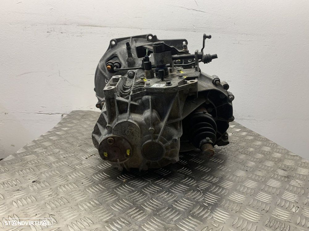 Caixa de velocidades manual FORD FOCUS II 1.6 TDCi REF. 9M5R7002YA MOTOR G8DD - 3