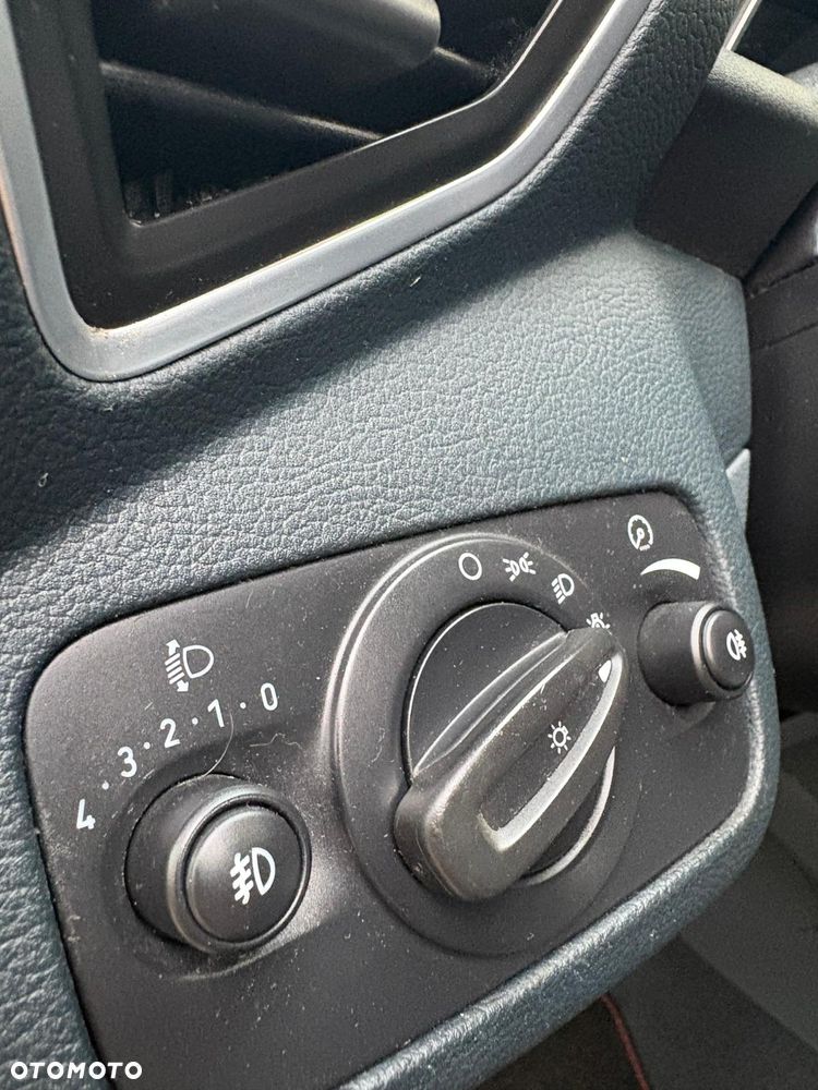 Ford C-MAX 1.6 TDCi Start-Stop-System Titanium - 26