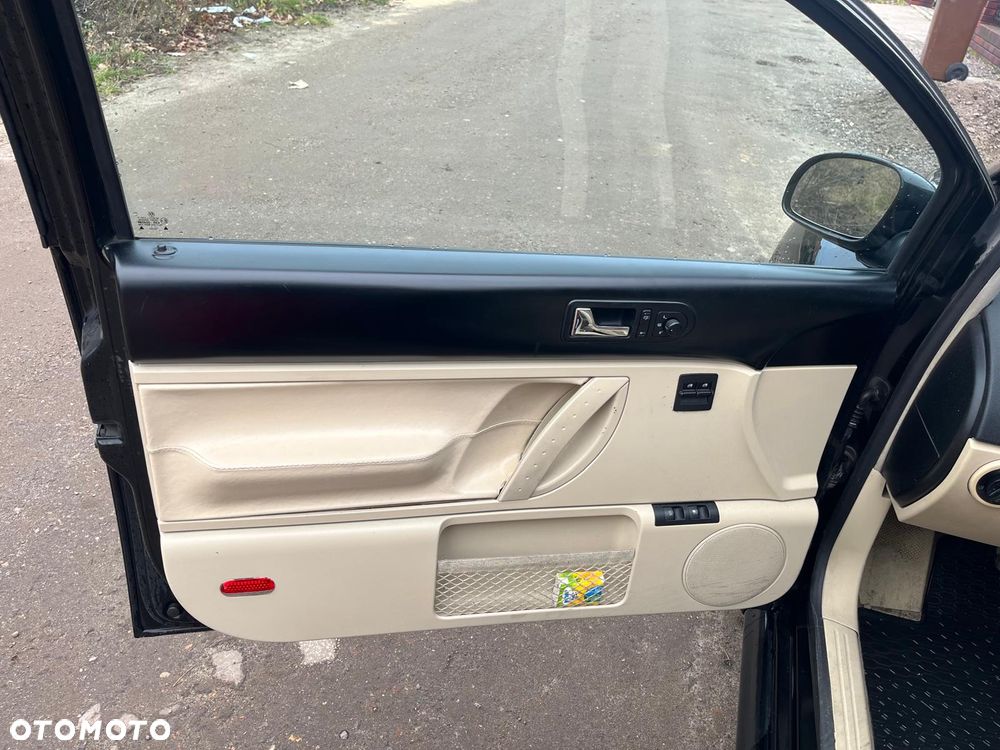 Volkswagen New Beetle 2.0 - 18