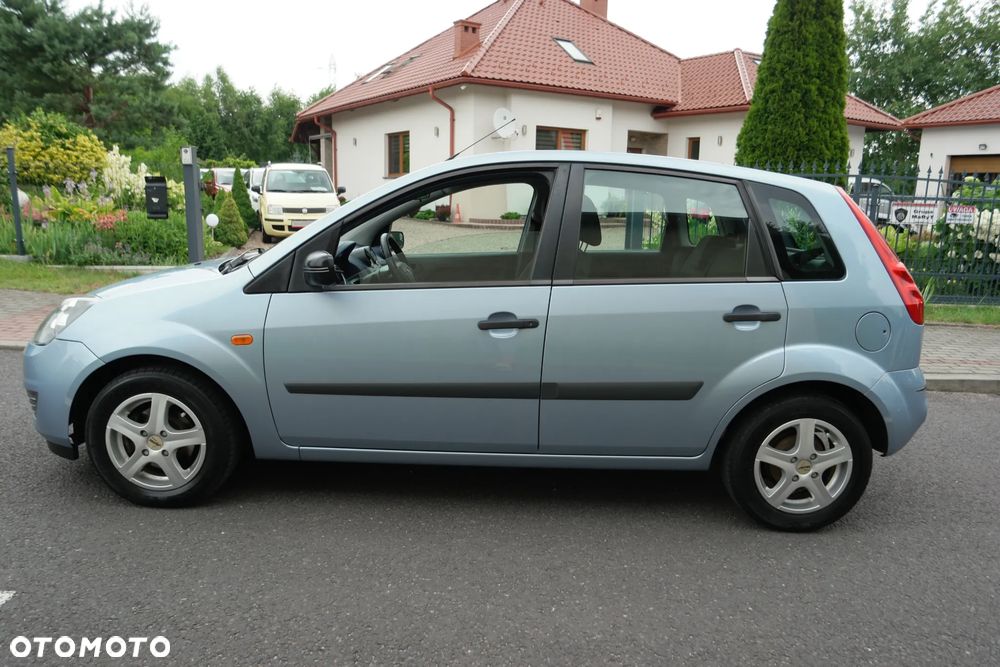 Ford Fiesta - 9