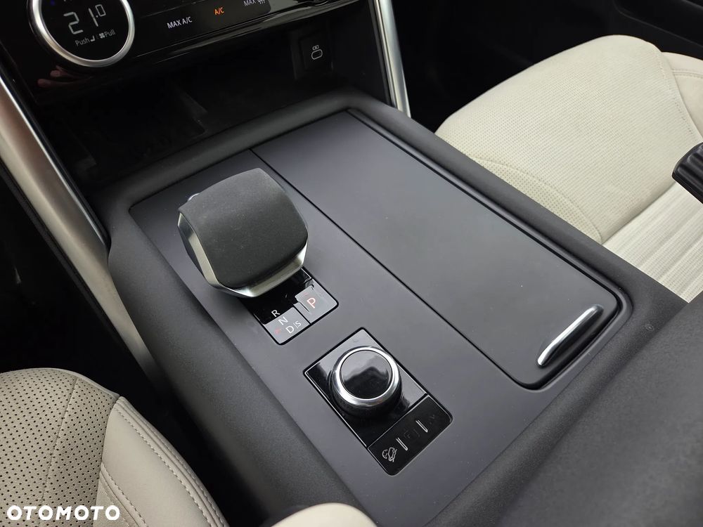 Land Rover Discovery 3.0 D250 mHEV SE - 22