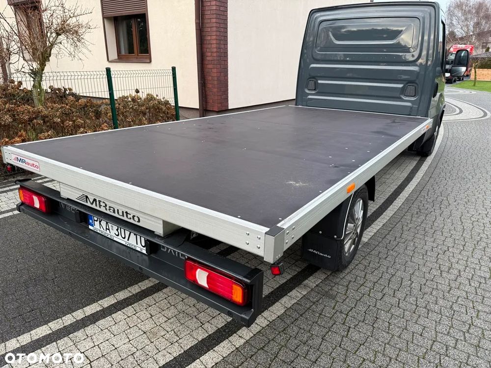 Paka  Skrzynia Ładunkowa IVECO - 7