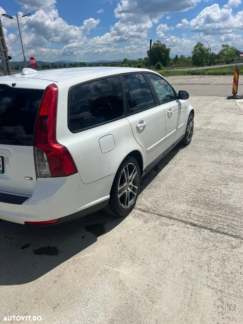Volvo V50 - 8