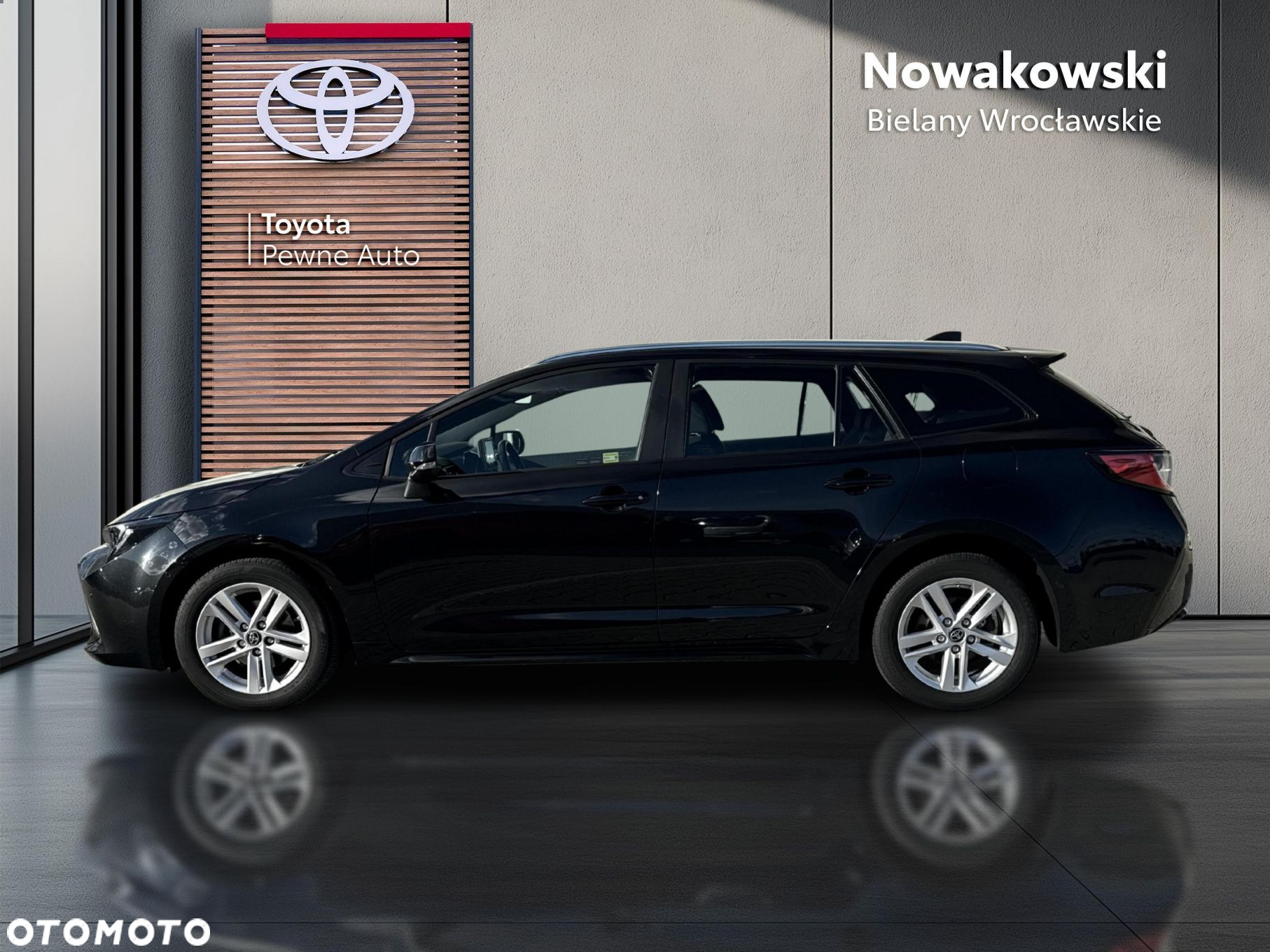 Toyota Corolla - 2