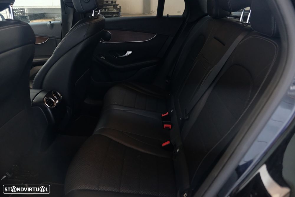 Mercedes-Benz GLC 300 e 4Matic - 11