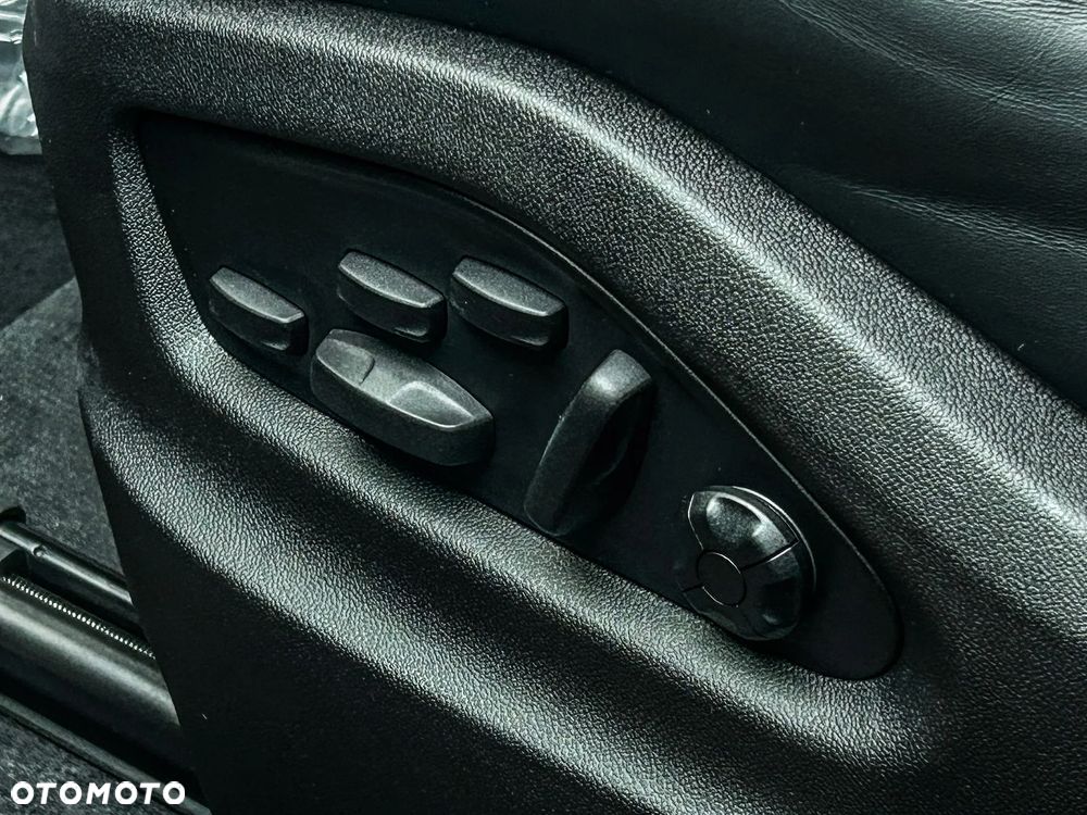Porsche Cayenne S E-Hybrid PHEV Black Edition - 30