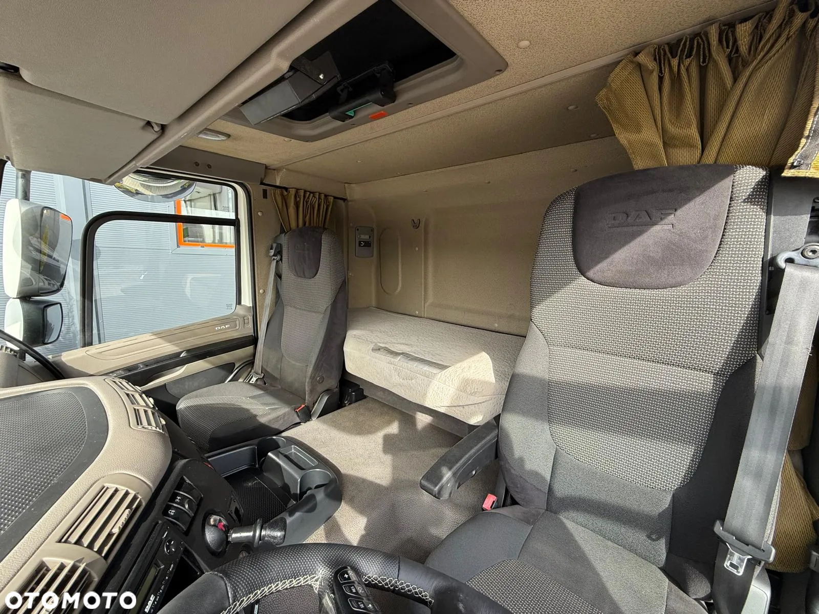 DAF DAF CF XF 75.360 // 6x2 // E5 // chłodnia 21 Epal // sypialka // klima // winda pod spód - 29