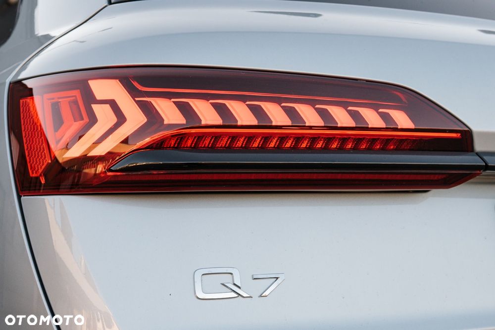 Audi Q7 55 TFSI quattro tiptronic S line - 28