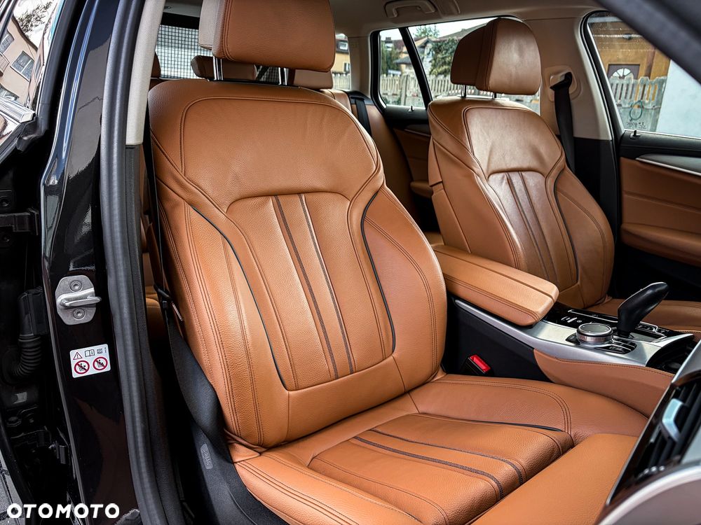 BMW Seria 5 520i Luxury Line - 17
