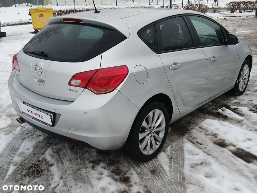 Opel Astra 1.4 Turbo 150 Jahre - 21