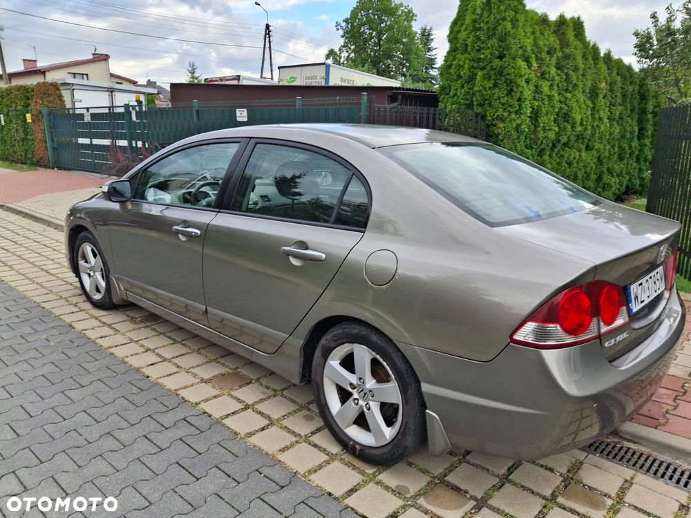 Honda Civic 1.8 Executive - 5