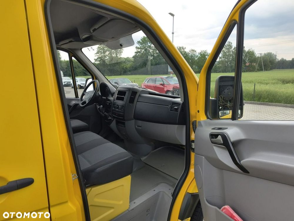 Mercedes-Benz Sprinter - 17