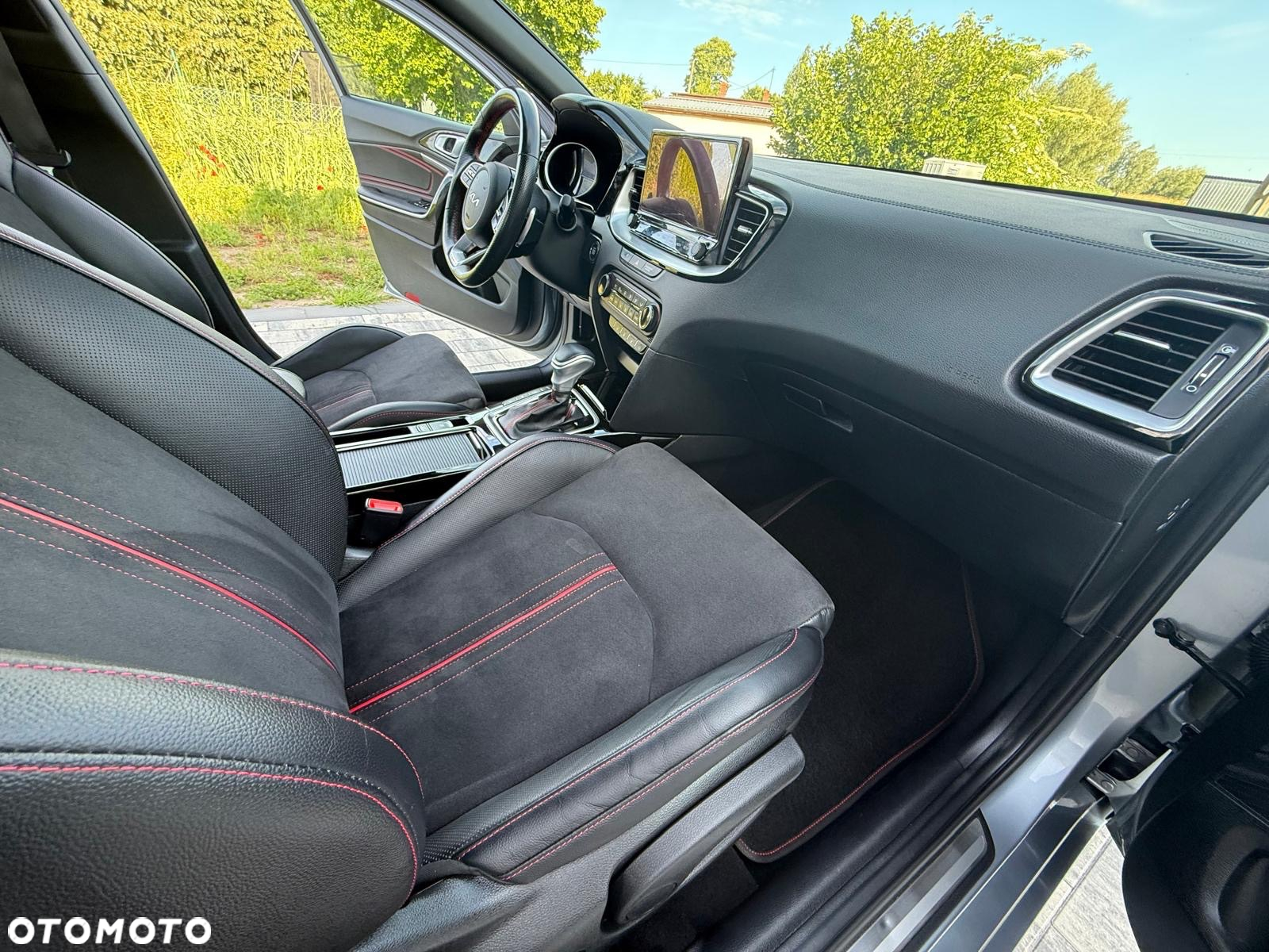 Kia ProCeed 1.6 T-GDI GT DCT - 16