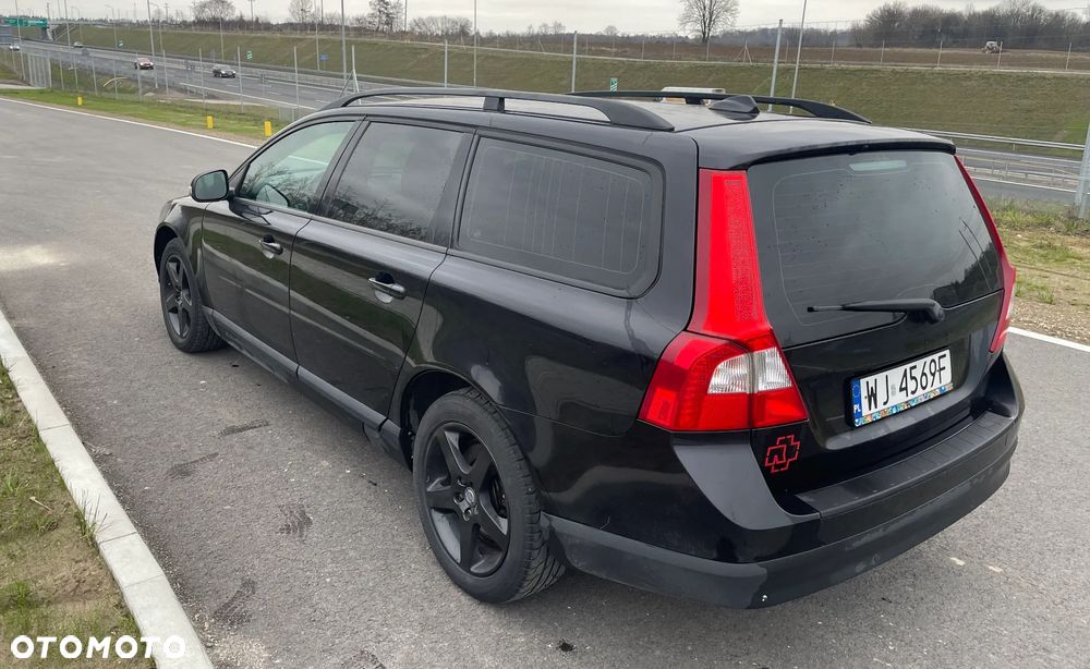 Volvo V70 2.4D Kinetic - 3