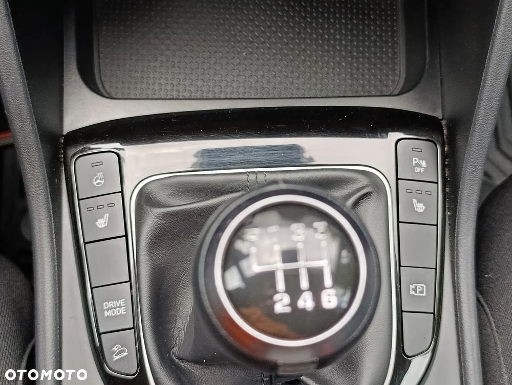 Hyundai Tucson 1.6 T-GDi Smart 2WD - 18