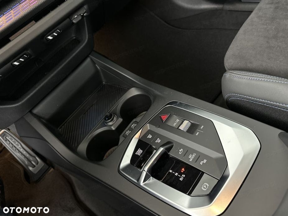 BMW Seria 2 220d mHEV - 12