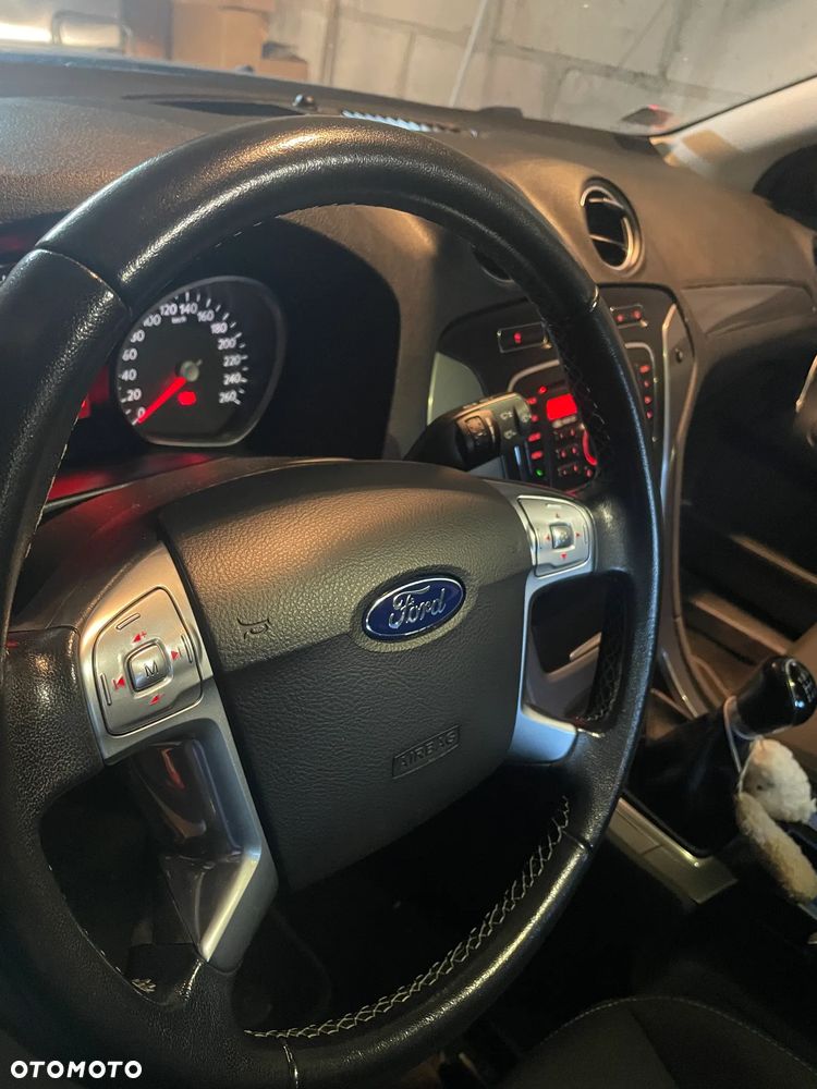 Ford Mondeo 1.6 Trend - 13