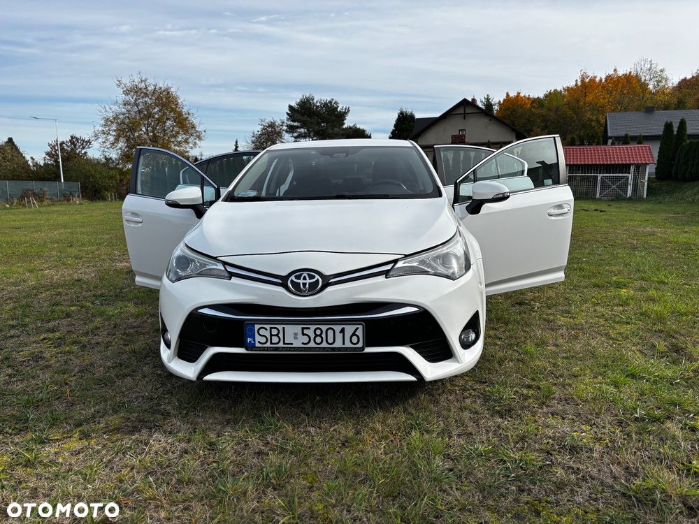 Toyota Avensis - 14