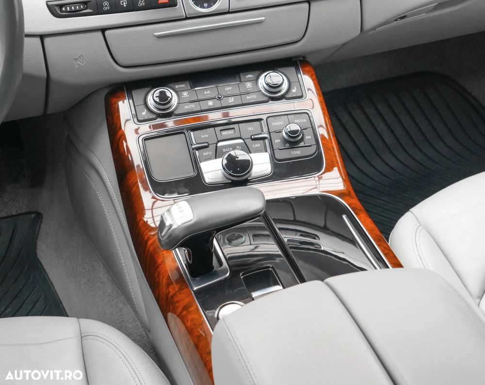 Audi A8 3.0 TDI DPF clean diesel quattro tiptronic - 18