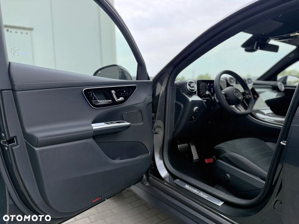 Mercedes-Benz GLC - 16