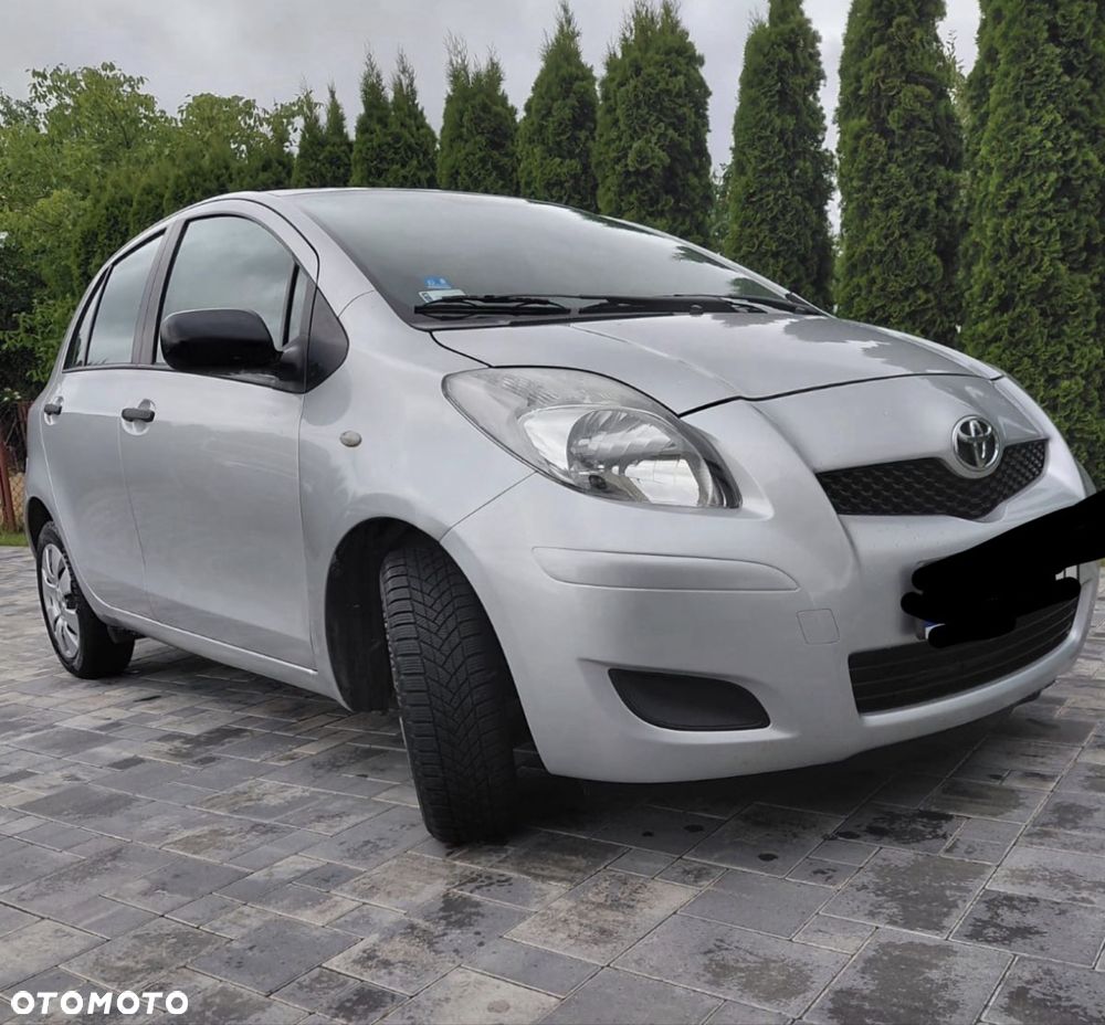 Toyota Yaris - 1