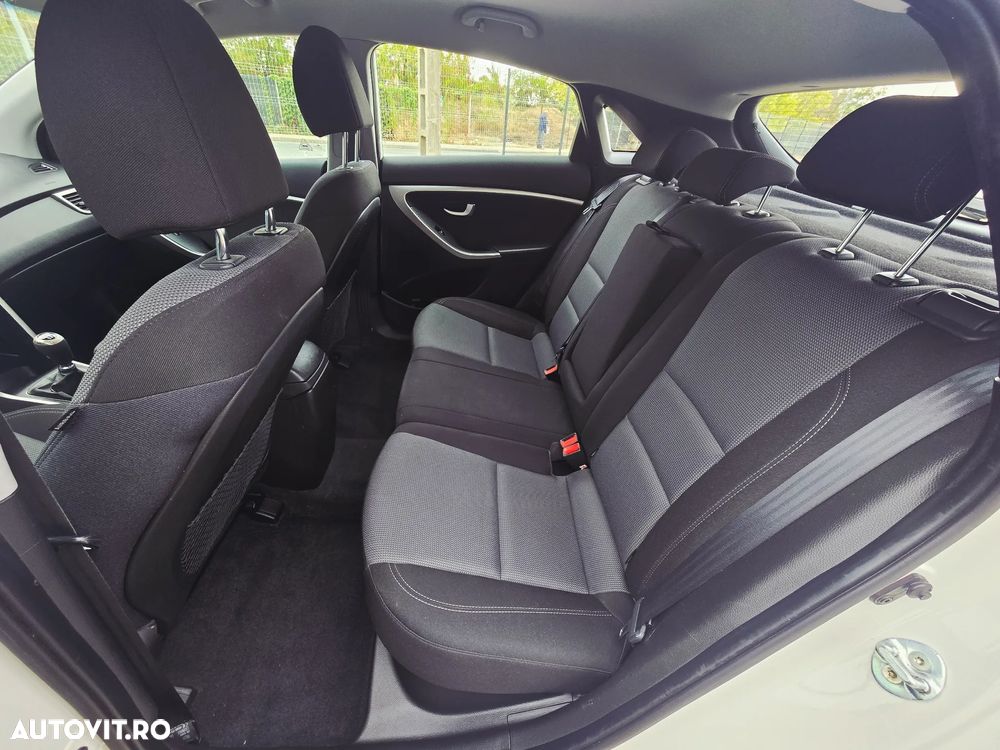 Hyundai i30 1.4 CRDi Comfort+ - 10