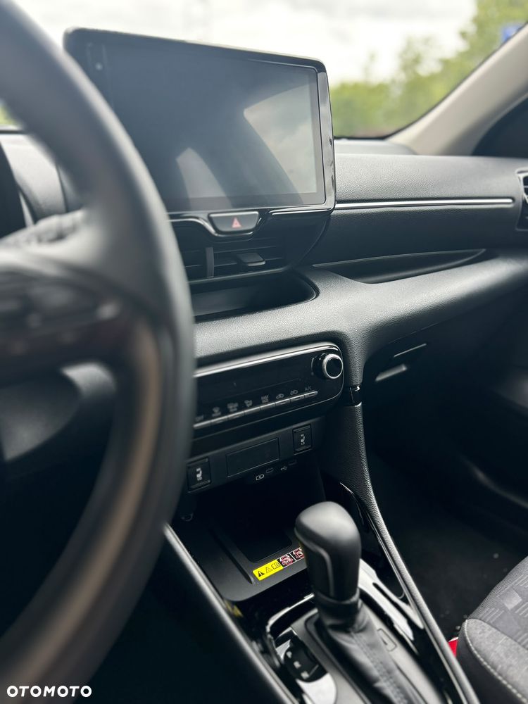 Toyota Yaris Hybrid 1.5 Style - 11
