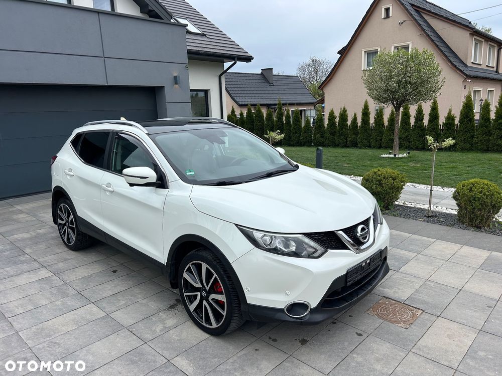 Nissan Qashqai 1.6 dCi Xtronic TEKNA+ - 1