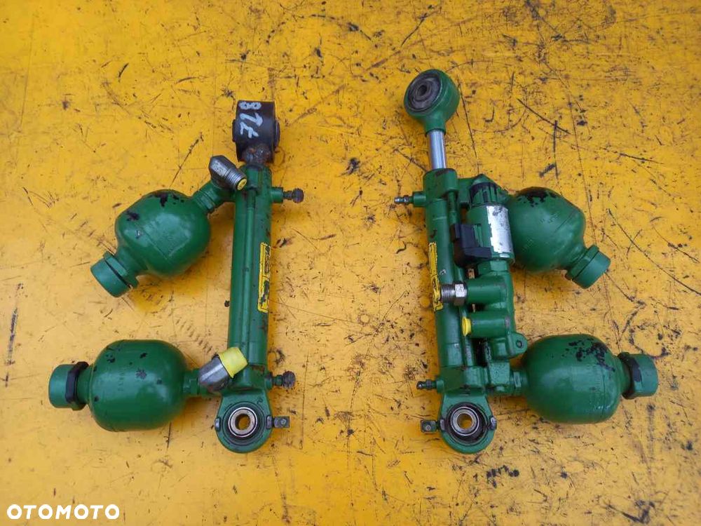 Siłownik amortyzacji kabiny John Deere 7280R - 1