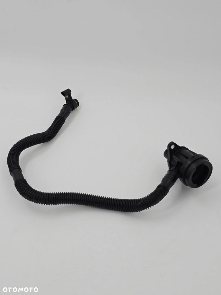 NOWY ORYGINALNY WĄŻ PRZEWÓD WLEWU OLEJU MERCEDES M260 2.0T A2600104900