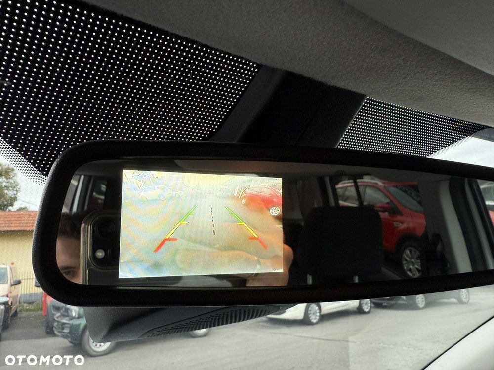 Ford Tourneo Connect 1.5 EcoBlue Start-Stop Titanium - 20