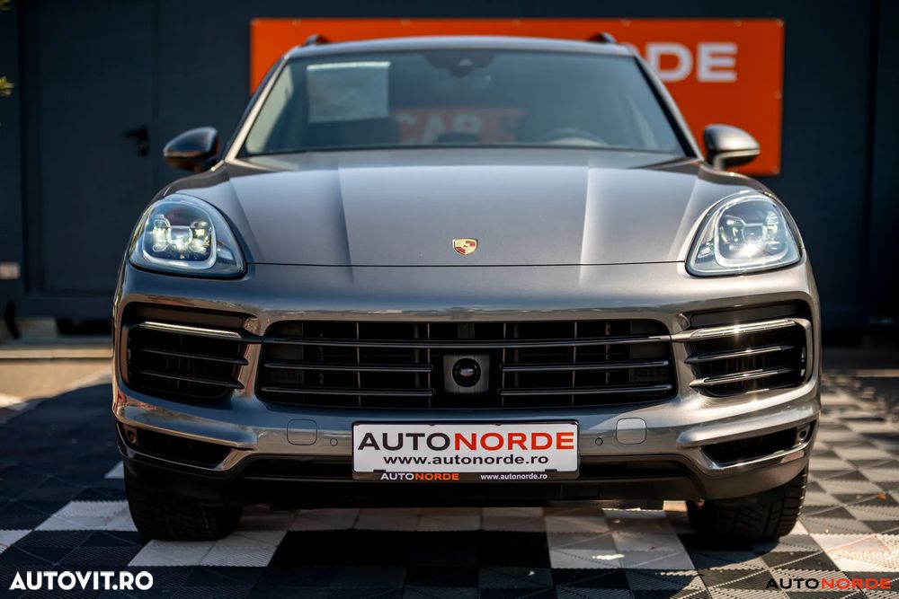 Porsche Cayenne Standard - 4