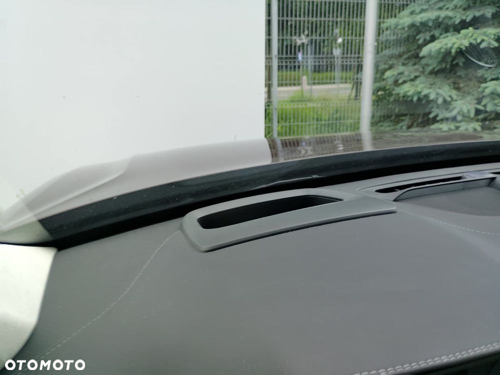 Volvo XC 90 - 25
