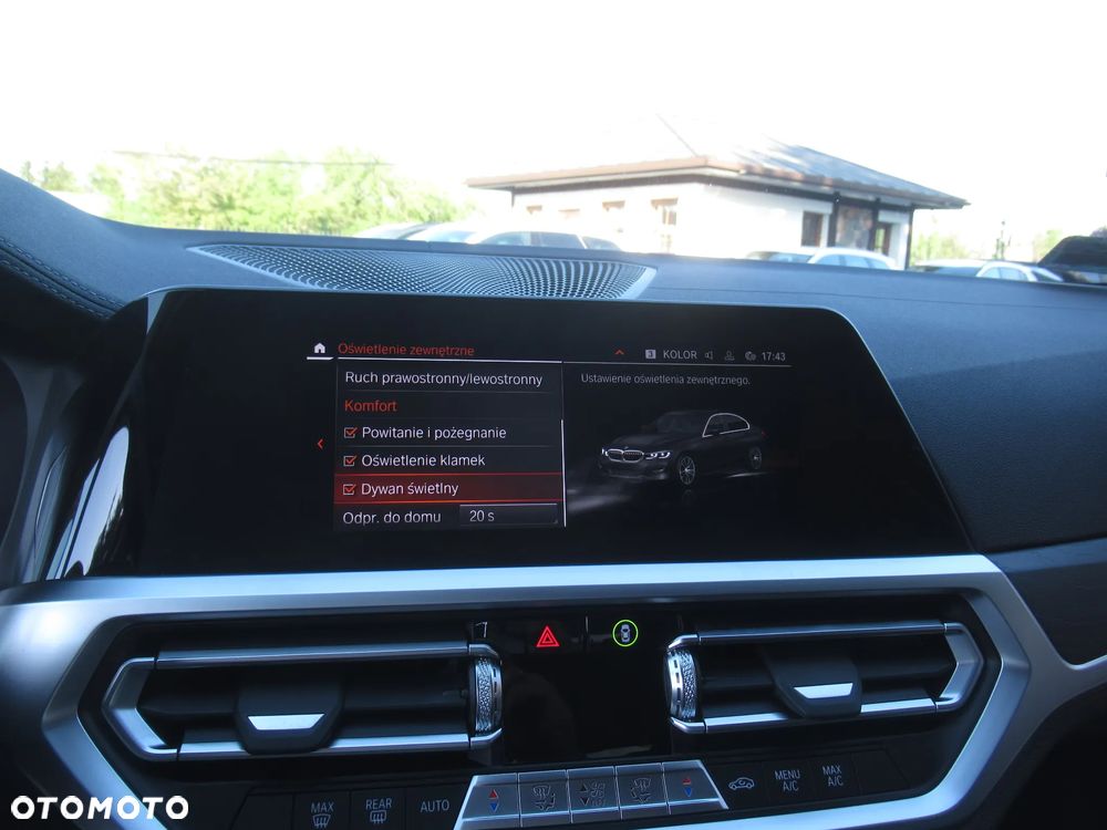 BMW Seria 3 320i Luxury Line - 23