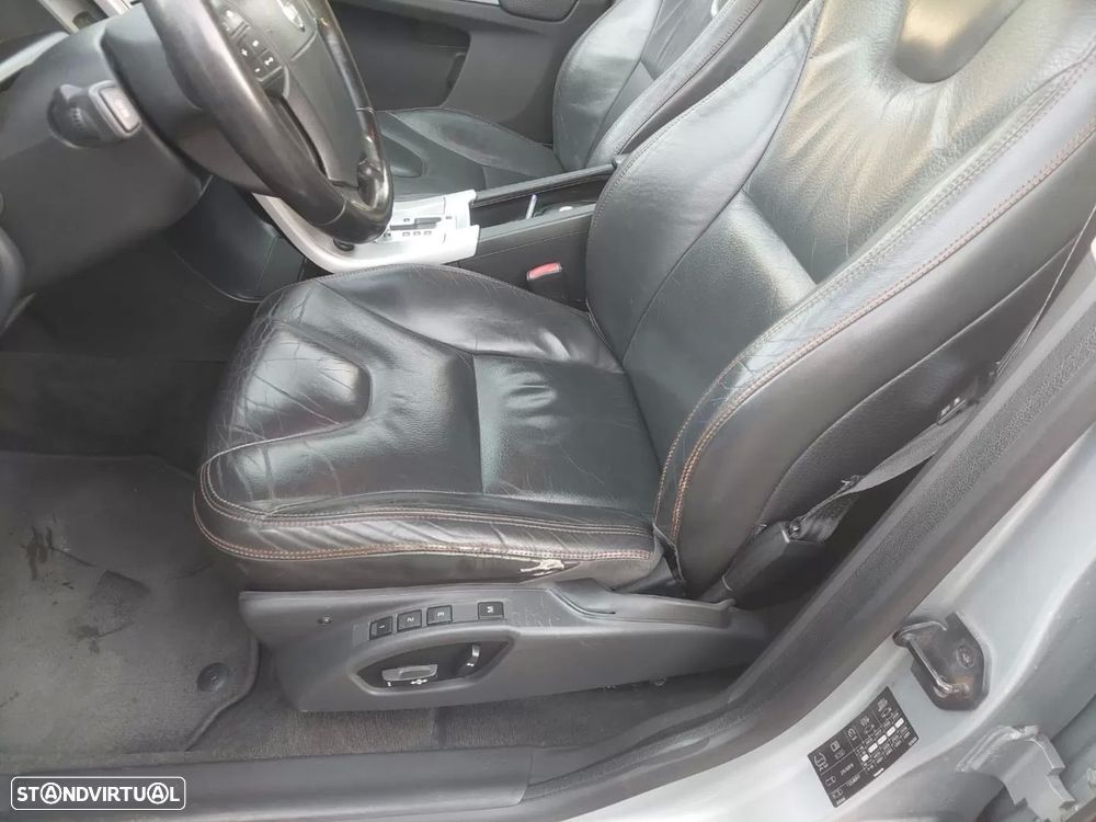 Volvo XC 60 D5 Summum Geartronic - 10