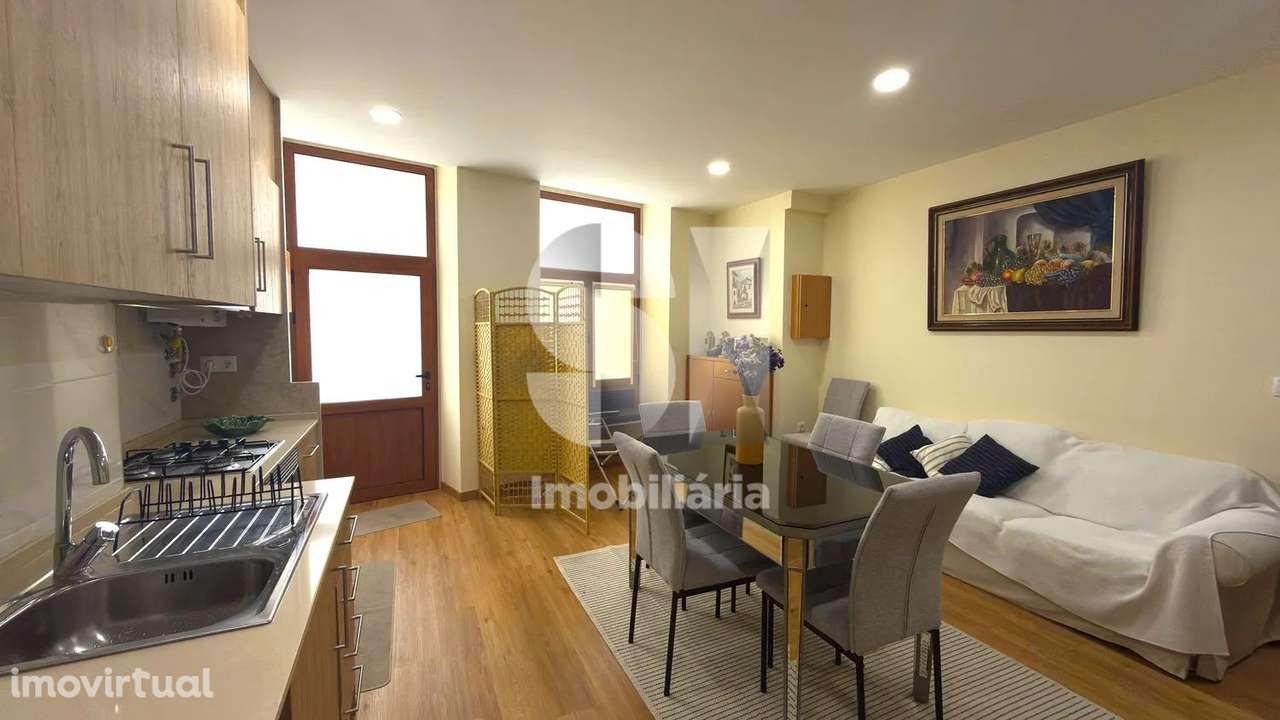 Prédio com dois T2 Figueira da Foz - Grande imagem: 2/14