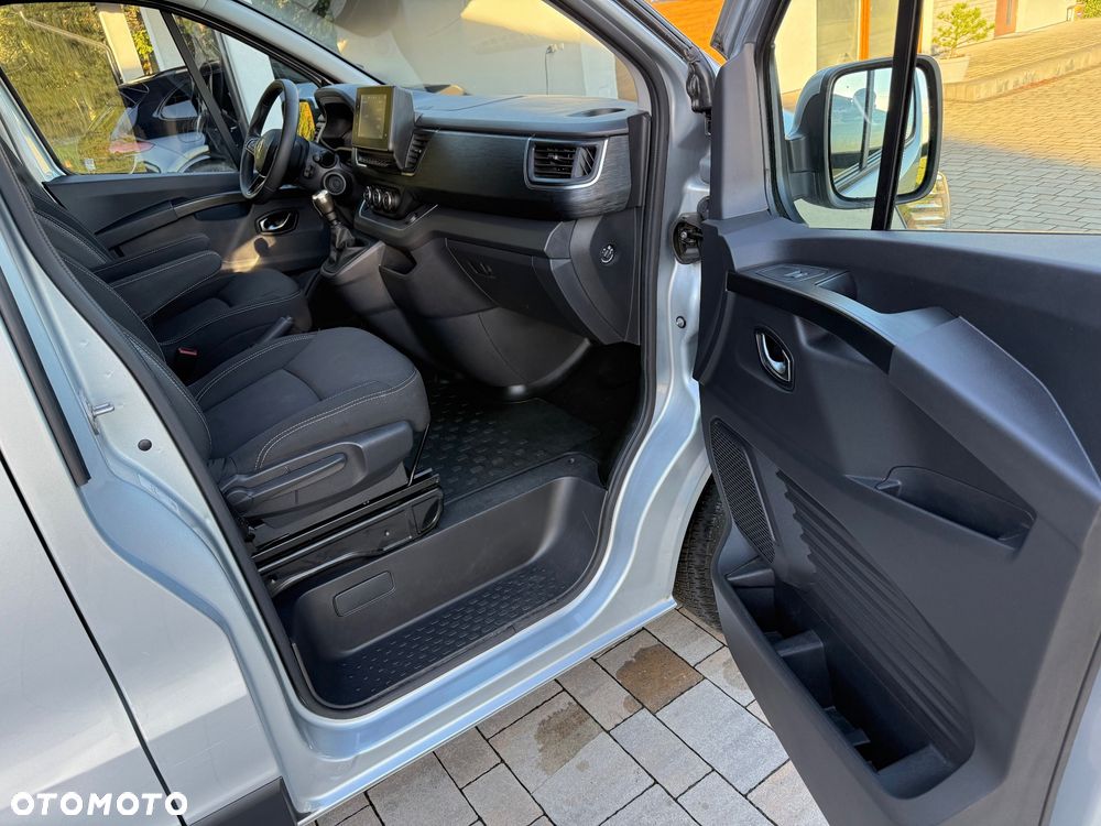 Renault Trafic - 15