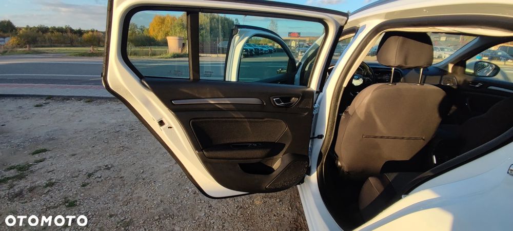 Renault Megane 1.3 TCe FAP Techno - 9