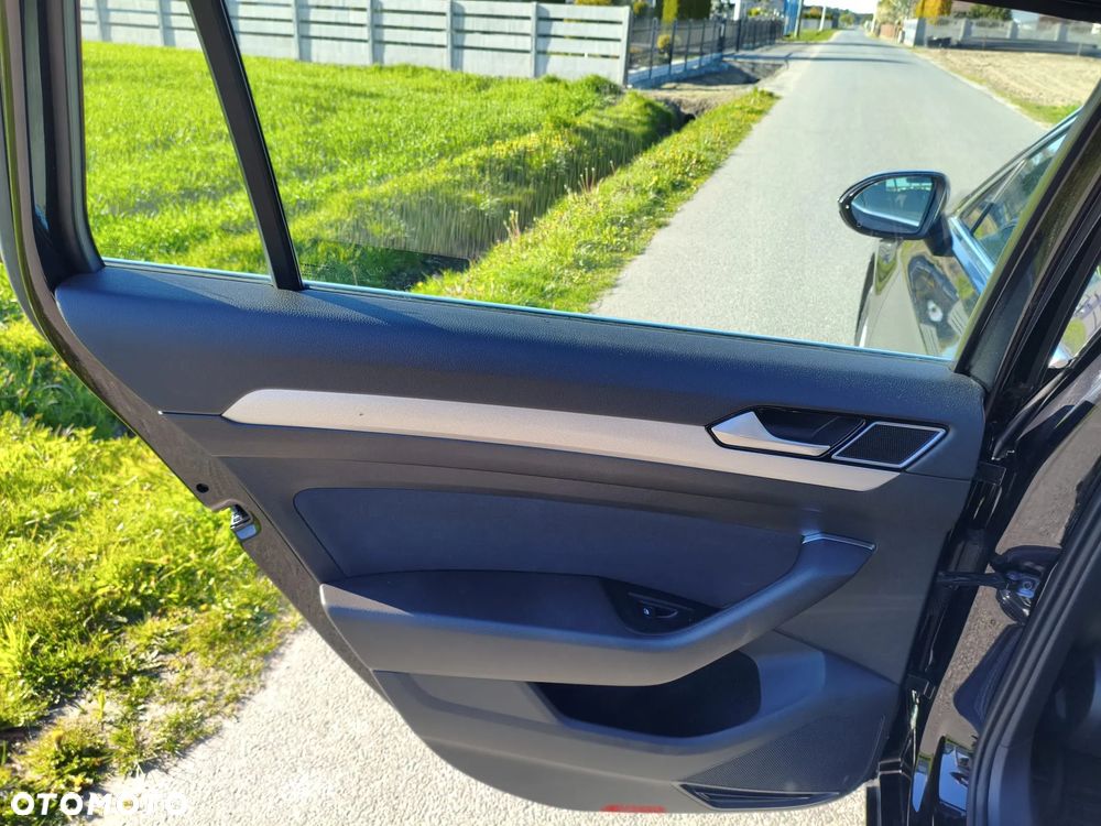 Volkswagen Passat 1.6 TDI (BlueMotion Technology) Comfortline - 19