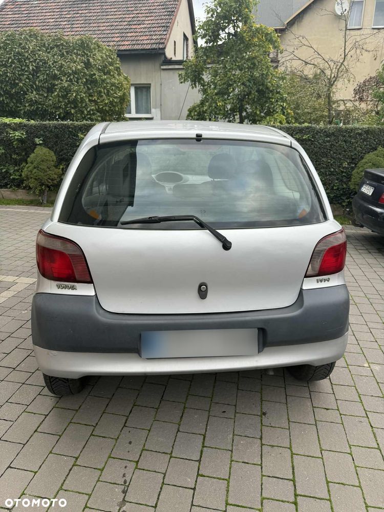 Toyota Yaris 1.0 Luna - 2
