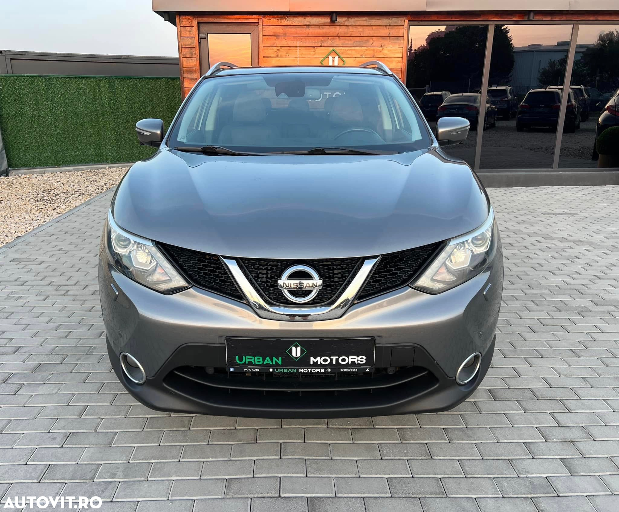 Nissan Qashqai 1.6 DCI Xtronic TEKNA - 20